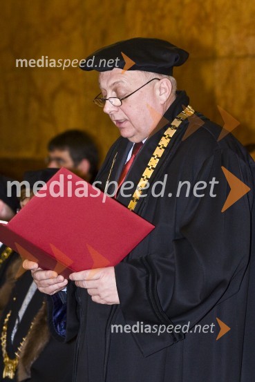 Prof. dr. Marjan Kosec, dekan Veterinarske fakultete Univerze v LjubljaniPromocija doktorjev znanosti Univerze v Ljubljani