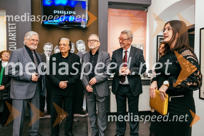  Dare Hering, glasbenik;  Oto Pestner, pevec;  Tomaž Kozlevčar, vokalist;  Marjan Petan, glasbenik;  ... Oto Pestner in New Swing Quartet 55 let, napoved velike turneje