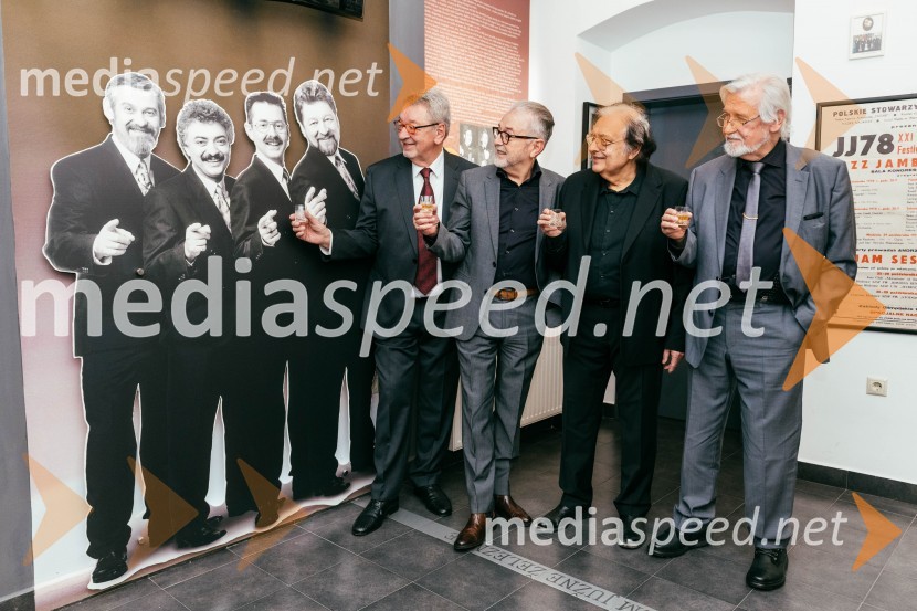  Marjan Petan, glasbenik;  Tomaž Kozlevčar, vokalist;  Oto Pestner, pevec;  Dare Hering, glasbenikOto Pestner in New Swing Quartet 55 let, napoved velike turneje