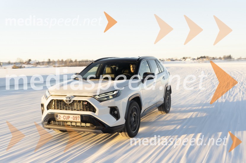 Novi športni terenec RAV4 GR Sport