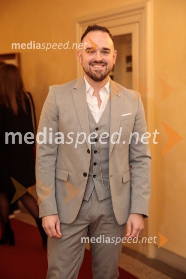  Žiga Lakner, pevecItalijanka v Alžiru, premiera opere v SNG Opera in balet Ljubljana