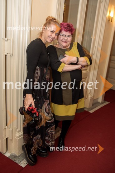  Darja Štravs Tisu, radijska voditeljica, glasbenica in fotografinja;  Tanja Benedik, glasbena kritičarkaItalijanka v Alžiru, premiera opere v SNG Opera in balet Ljubljana