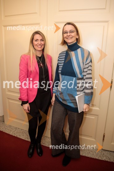  Darja  Novak, pevka;  Sonja Kerin Krek, arhivistka, SNG Opera in balet LjubljanaItalijanka v Alžiru, premiera opere v SNG Opera in balet Ljubljana