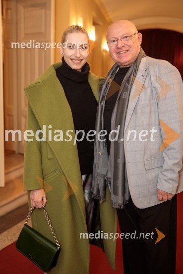  Sara Briški Cirman - Raiven, pevka, harfistka;  Nace Junkar, operni pevecItalijanka v Alžiru, premiera opere v SNG Opera in balet Ljubljana