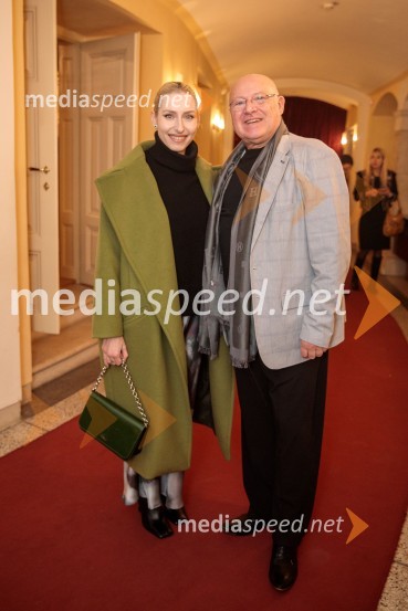  Sara Briški Cirman - Raiven, pevka, harfistka;  Nace Junkar, operni pevecItalijanka v Alžiru, premiera opere v SNG Opera in balet Ljubljana