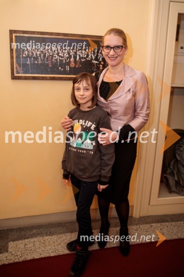  ... ;  Katja Konvalinka, solistka in predsednica Slovenskega komornega glasbenega gledališčaItalijanka v Alžiru, premiera opere v SNG Opera in balet Ljubljana