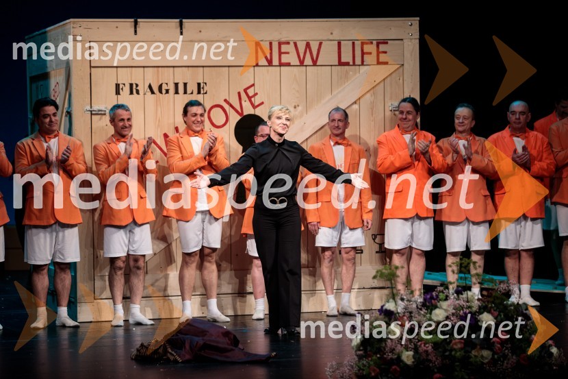  Željka Ulčnik Remic, vodja zbora SNG Opera in Balet LjubljanaItalijanka v Alžiru, premiera opere v SNG Opera in balet Ljubljana