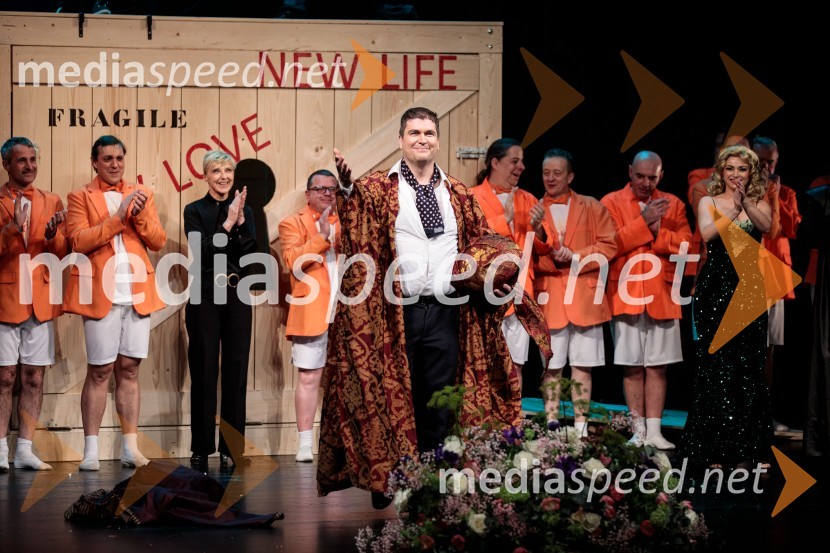  Rok Bavčar, operni pevecItalijanka v Alžiru, premiera opere v SNG Opera in balet Ljubljana