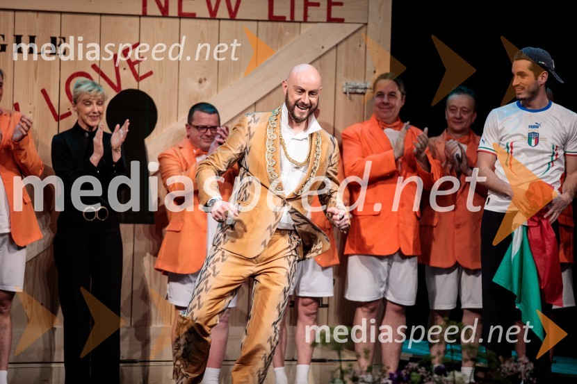  Peter Martinčič, operni pevecItalijanka v Alžiru, premiera opere v SNG Opera in balet Ljubljana