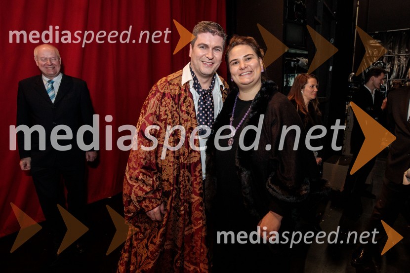  Rok Bavčar, operni pevec;  ... Italijanka v Alžiru, premiera opere v SNG Opera in balet Ljubljana