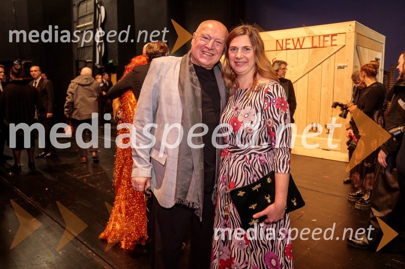  Nace Junkar, operni pevec;  Barbara Čepirlo Čičigoj, odnosi z javnostjo Opera in Balet LjubljanaItalijanka v Alžiru, premiera opere v SNG Opera in balet Ljubljana