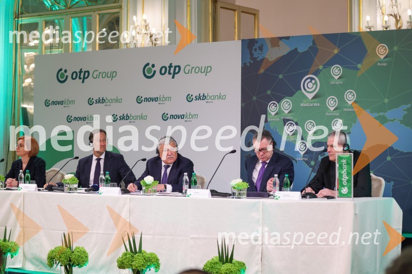 mag. Anita Stojčevska, glavna izvršna direktorica SKB;  John Denhof, predsednik uprave NKBM;  Sándor Csányi, predsednik in glavni izvršni direktor, OTP Bank;  ... ;  Imre Bertalan, namestnik predsednika upravnega odbora, SKBNova KBM postala članica skupine OTP, novinarska konferenca