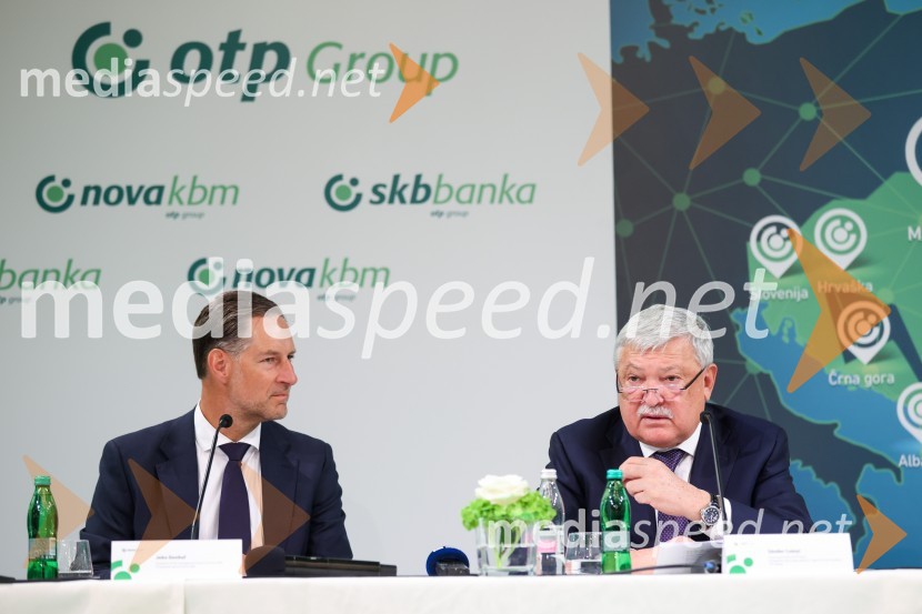  John Denhof, predsednik uprave NKBM;  Sándor Csányi, predsednik in glavni izvršni direktor, OTP BankNova KBM postala članica skupine OTP, novinarska konferenca