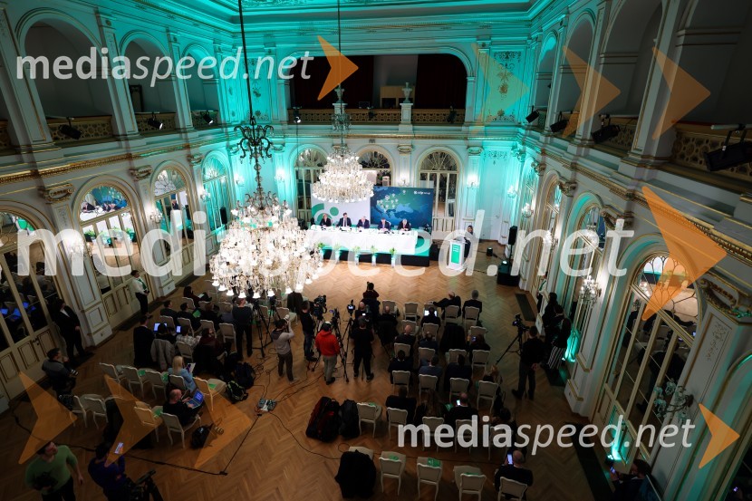 Nova KBM postala članica skupine OTP, novinarska konferenca