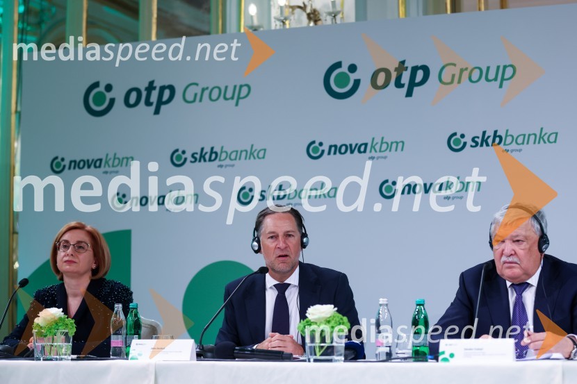 mag. Anita Stojčevska, glavna izvršna direktorica SKB;  John Denhof, predsednik uprave NKBM;  Sándor Csányi, predsednik in glavni izvršni direktor, OTP BankNova KBM postala članica skupine OTP, novinarska konferenca