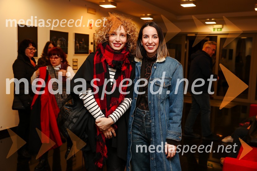  Jelena Proković, kostumografinja, JSP;  Saša Dragaš, asistentka kostumografinjeLepa Vida, premiera predstave, Gledališče Koper