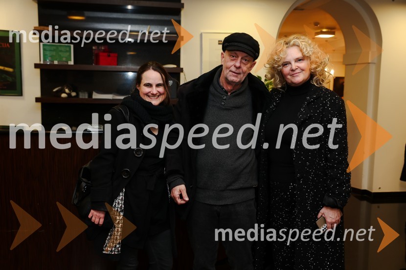  Ana Perne, dramaturginja in kritičarka;  Matej Bogataj, literarni kritik in publicist;  Katja Pegan,  direktorica in režiserka, Gledališče Koper Teatro CapodistriaLepa Vida, premiera predstave, Gledališče Koper