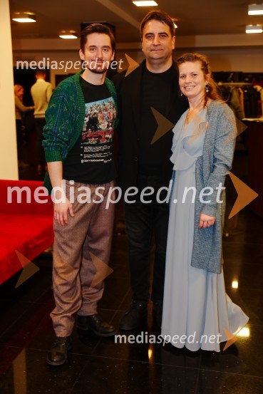  Klemen Janežič, igralec ;  Marjan  Nećak, režiser, skladatelj in scenograf;  Staša Prah, dramaturginjaLepa Vida, premiera predstave, Gledališče Koper