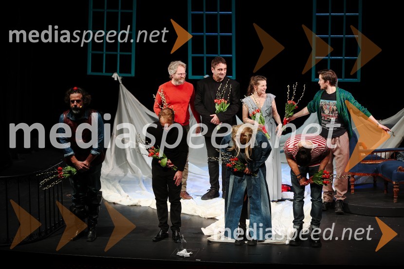  Danijel Malalan, igralec;  Rok  Matek, igralec;  Anja Drnovšek, igralka;  Blaž Popovski, igralecLepa Vida, premiera predstave, Gledališče Koper