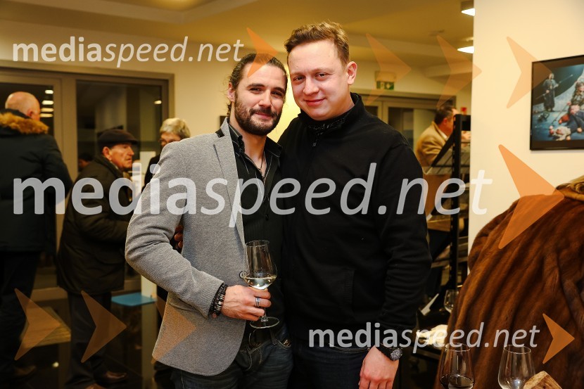  Blaž Popovski, igralec;  Luka Cimprič, igralecLepa Vida, premiera predstave, Gledališče Koper