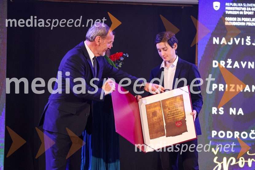  Viki Grošelj, alpinist;  Cene Prevc, smučarski skakalec58. podelitev Bloudkovih priznanj za leto 2022