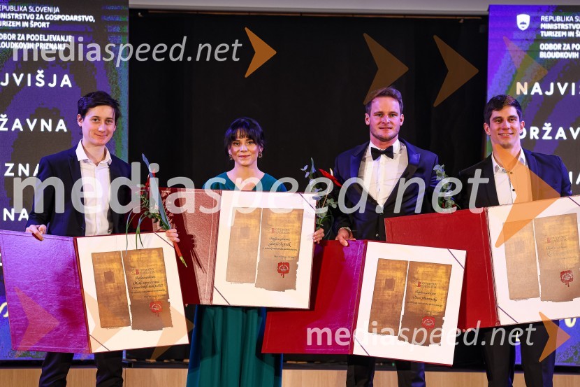  Cene Prevc, smučarski skakalec;  Gloria Kotnik, deskarka na snegu ;  Tim  Mastnak, deskar na snegu ;  Žan  Košir, deskar na snegu58. podelitev Bloudkovih priznanj za leto 2022