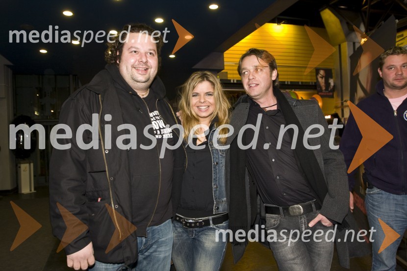 Martin Janežič - Buco, bobnar, Neža Buh - Neisha, pevka in glasbenica in Grega Skočir, pevec skupine Big Foot MamaPremiera filma Gola resnica