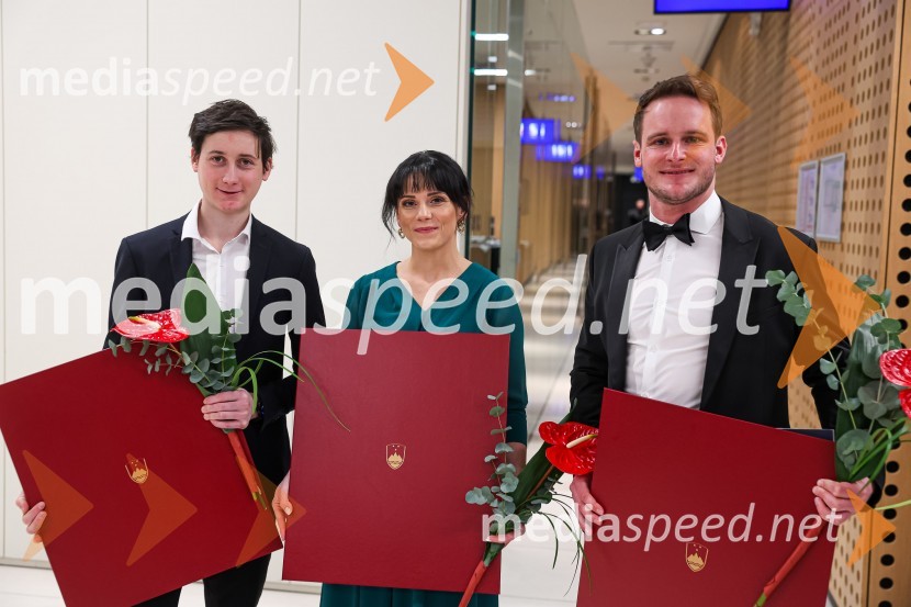  Cene Prevc, smučarski skakalec;  Gloria Kotnik, deskarka na snegu ;  Tim  Mastnak, deskar na snegu 58. podelitev Bloudkovih priznanj za leto 2022