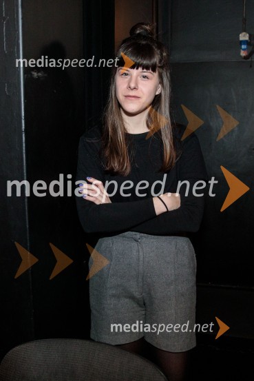  Jera Topolovec, Asistentka vodenja na festivalu MENT LjubljanaLjubimki, premiera predstave v SMG Ljubljana
