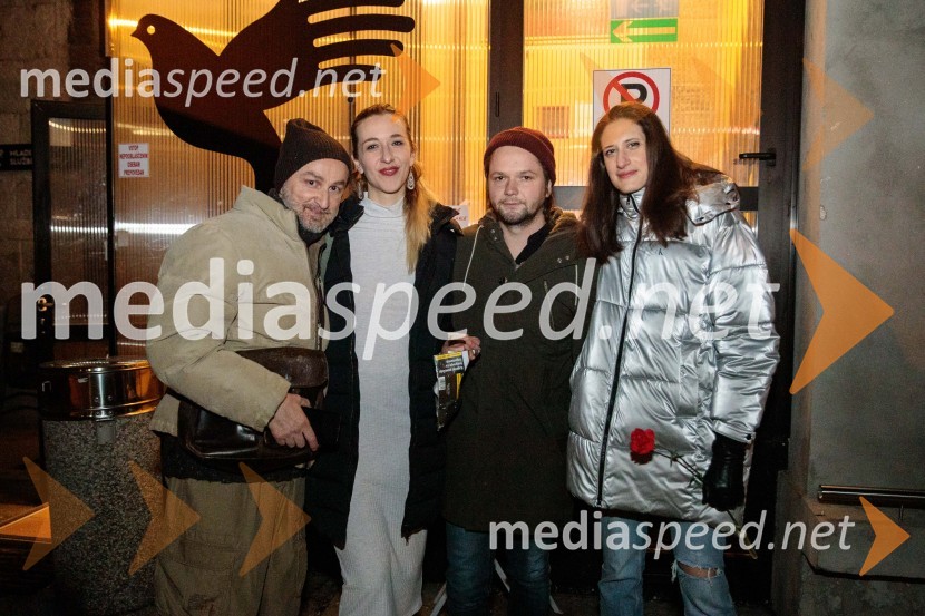  ... ;  ... ;  Stane Tomazin, igralec;  Miranda  Trnjanin, igralkaLjubimki, premiera predstave v SMG Ljubljana