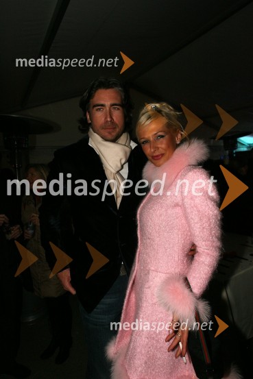  Jan Plestenjak, pevec;  Maja KljunJan Plestenjak in 