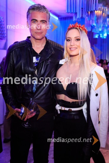  Jan Plestenjak, pevec;  Ines Erbus, pevkaJan Plestenjak in 