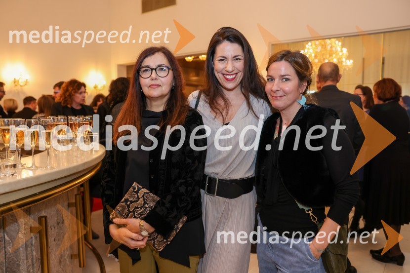  Ksenija Mišič, igralka;  Minca Lorenci, igralka;  Ana Urbanc, igralkaFrank V., premiera drame v SNG Maribor