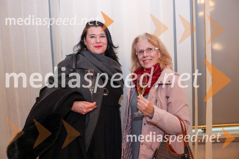  Dada Kladenik, pevka;  Nada HorvatFrank V., premiera drame v SNG Maribor