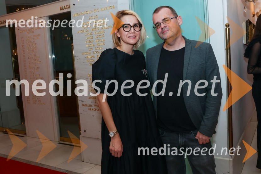  Natalija Cvetko, Mediaspeed d.o.o.;  Alan Kavčič, predstavnik za odnose z javnostmi SNG MariborFrank V., premiera drame v SNG Maribor