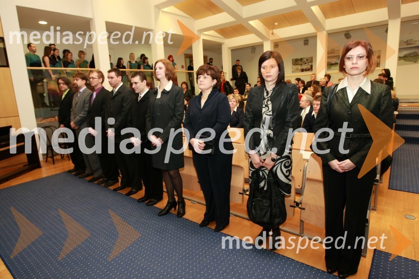Dr. Vladimir Grubelnik, Fakulteta za naravoslovje in matematiko, dr. Sebastjan Bevc, Medicinska fakulteta, dr. Andrej Taranenko, Fakulteta za naravoslovje in matematiko, dr. Rok Klobučar, Fakulteta za strojništvo, dr. Marko Tramšek, Fakulteta za kemijo in kemijsko tehnologijo, dr. Nataša Šuman, Fakulteta za gradbeništvo, dr. Alenka Valh Lopert, Filozofska fakulteta, dr. Klavdija Rižnar, Fakulteta za kemijo in kemijsko tehnologijo, in dr. Eva Konečnik Kotnik, Filozofska fakultetaRektorjev dan Univerze v Mariboru 2009, promocija doktorjev znanosti in podelitev nagrad