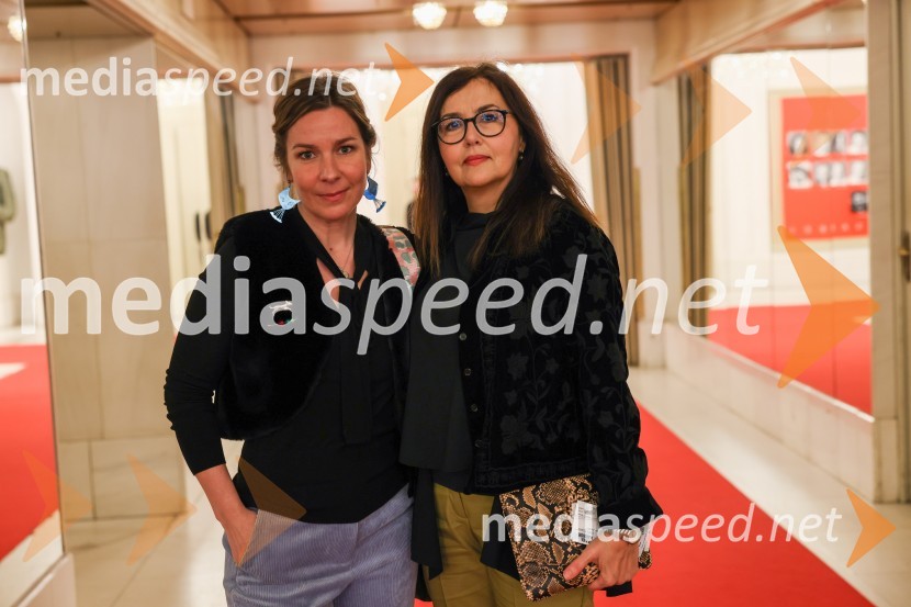  Ana Urbanc, igralka;  Ksenija Mišič, igralkaFrank V., premiera drame v SNG Maribor