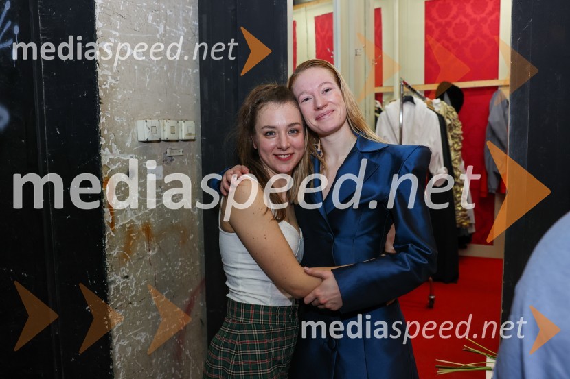  Liza Marijina, igralka;  Julija Klavžar, igralkaFrank V., premiera drame v SNG Maribor