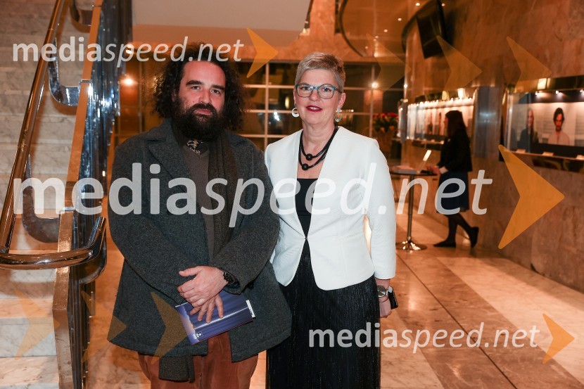   Jure Novak, režiser, direktor, Prešernovo gledališče Kranj;  Mirjam Drnovšček, direktorica, SNG Nova GoricaAntigona, premiera drame, SNG Nova Gorica