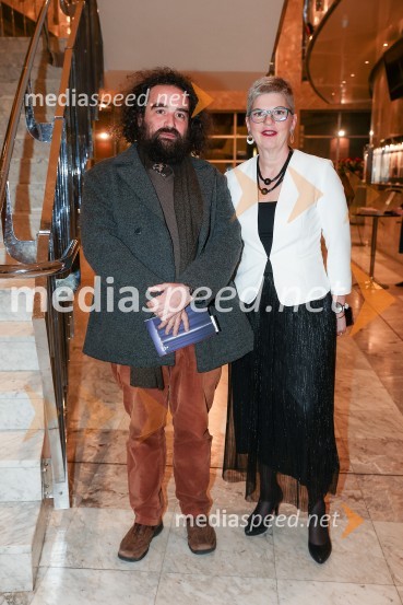   Jure Novak, režiser, direktor, Prešernovo gledališče Kranj;  Mirjam Drnovšček, direktorica, SNG Nova GoricaAntigona, premiera drame, SNG Nova Gorica