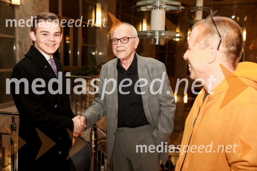  ... ;  Bine Matoh, igralec;  ... Antigona, premiera drame, SNG Nova Gorica