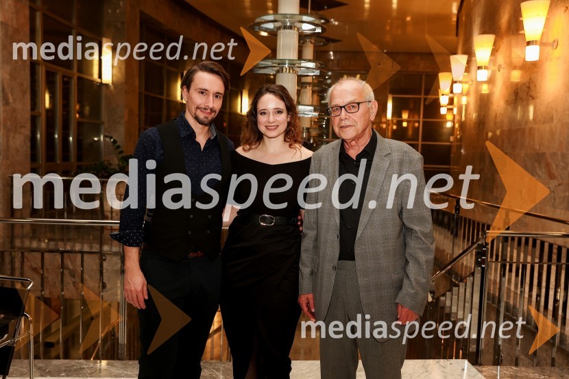  Jure Kopušar, igralec;  Barbara Kramar, Novartis v Sloveniji;  Bine Matoh, igralecAntigona, premiera drame, SNG Nova Gorica