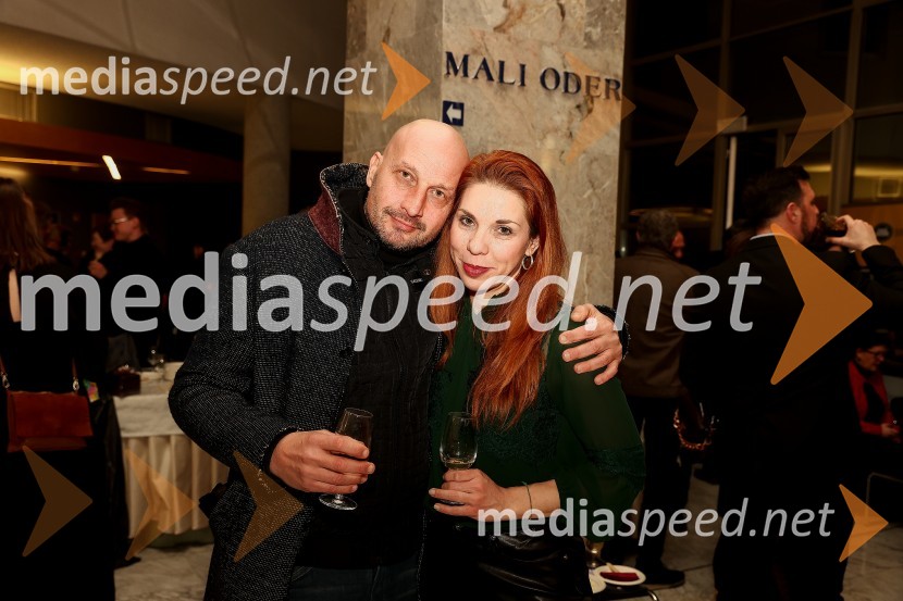  ... ;  Ana  Kržišnik Blažica, dramaturginjaAntigona, premiera drame, SNG Nova Gorica