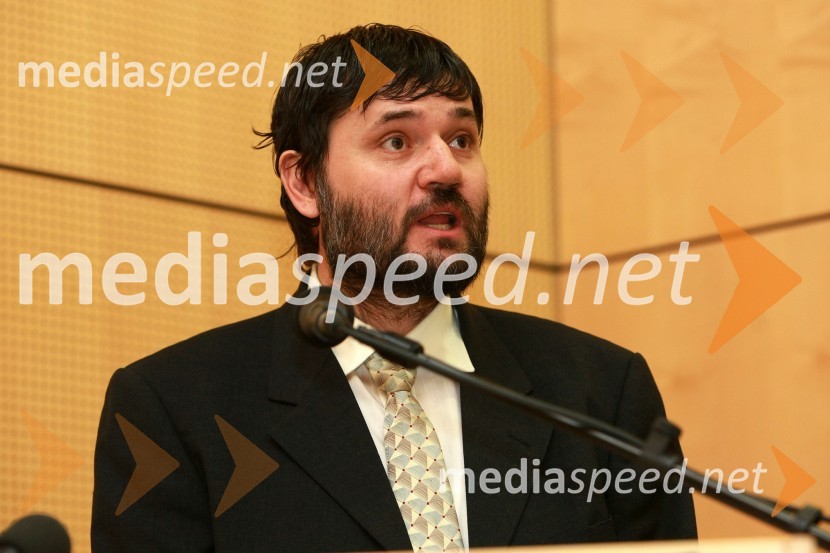 Red. prof. dr. Riko Šafarič, Fakulteta za strojništvoRektorjev dan Univerze v Mariboru 2009, promocija doktorjev znanosti in podelitev nagrad