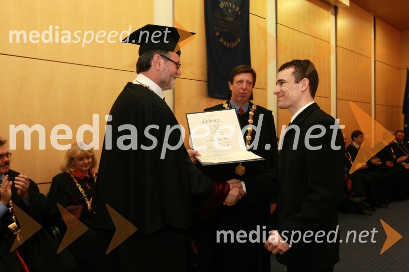 Prof. dr. Ivan Rozman, rektor Univerze v Mariboru in dr. Marko Tramšek, Fakulteta za kemijo in kemijsko tehnologijoRektorjev dan Univerze v Mariboru 2009, promocija doktorjev znanosti in podelitev nagrad