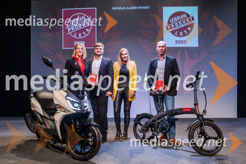  Ana Nikolič, Špan d.o.o;  Damjan Špan, Špan d.o.o.;  Patricija Golob, Špan d.o.o.;  Andrej Bogataj, vodja veleprodaje Špan d.o.o.Izbran produkt leta 2023