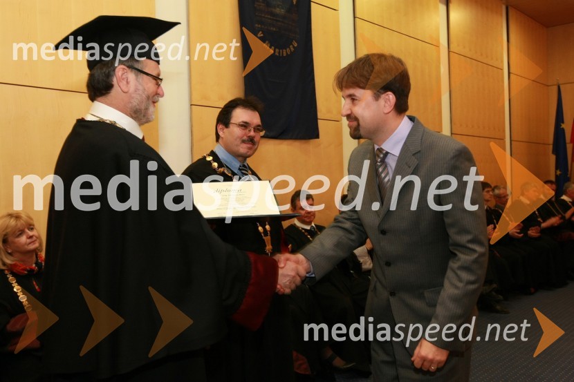 Prof. dr. Ivan Rozman, rektor Univerze v Mariboru in dr. Sebastjan Bevc, Medicinska fakultetaRektorjev dan Univerze v Mariboru 2009, promocija doktorjev znanosti in podelitev nagrad