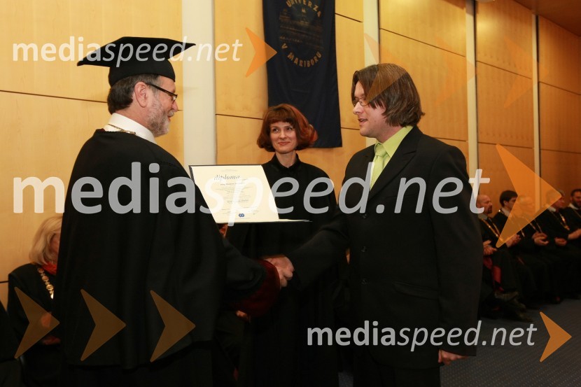 Prof. dr. Ivan Rozman, rektor Univerze v Mariboru in dr. Vladimir Grubelnik, Fakulteta za naravoslovje in matematikoRektorjev dan Univerze v Mariboru 2009, promocija doktorjev znanosti in podelitev nagrad