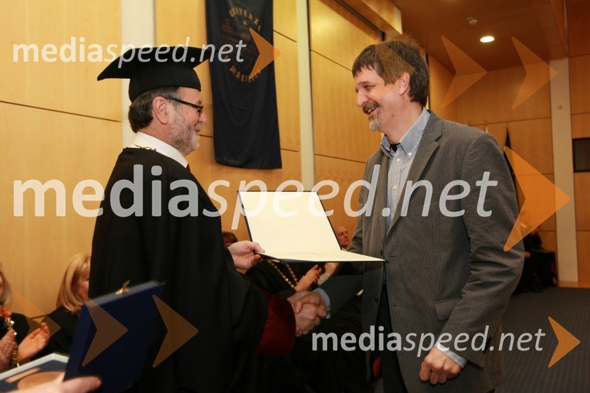 Prof. dr. Ivan Rozman, rektor Univerze v Mariboru in dr. Matjaž Duh, dobitnik Bronastega znaka UM za leto 2008Rektorjev dan Univerze v Mariboru 2009, promocija doktorjev znanosti in podelitev nagrad