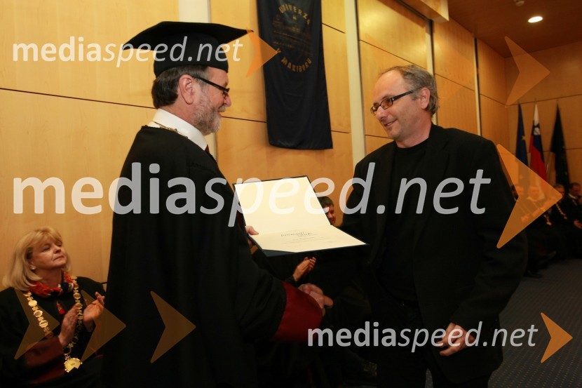 Prof. dr. Ivan Rozman, rektor Univerze v Mariboru in Marjan Lep, dobitnik bronastega znaka UM za leto 2008
 
Rektorjev dan Univerze v Mariboru 2009, promocija doktorjev znanosti in podelitev nagrad